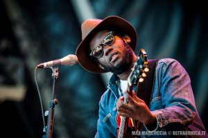 Michael Kiwanuka 16