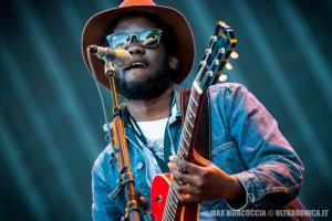 MICHAEL KIWANUKA 12